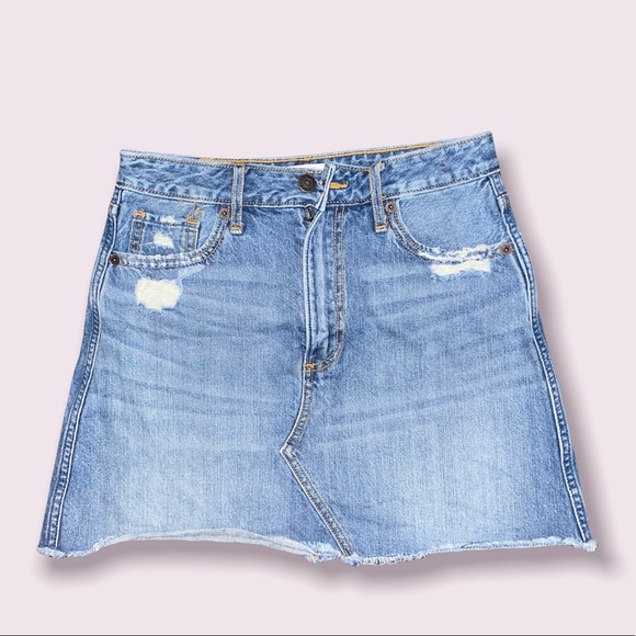 Abercrombie and Fitch Y2k Mini Skirt! So cute and has a good stretch. Size 0. - Picture 1 of 3